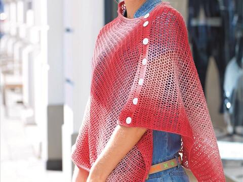 Strickanleitung Netzmuster-Poncho mit Knöpfen