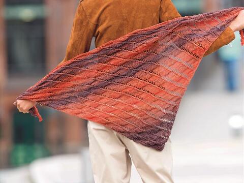 Dreieckstuch in warmen Tönen stricken