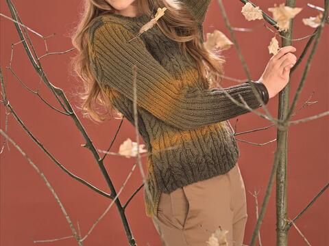 Strickanleitung Zopf-Rippenpulli mit verkürztem Vorderteil