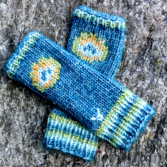 Armstulpen/Handschuhe Pfau - für Kinder 5-6 Jahre Strickanleitung