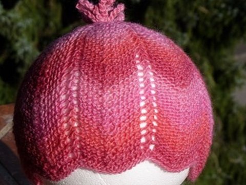 Babymütze gestrickt mit Zackenmuster 40-44cm