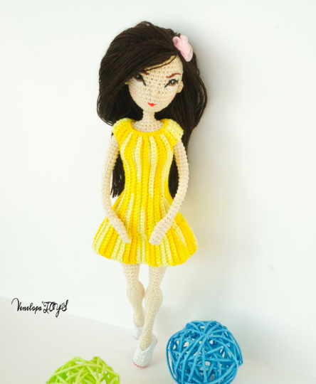 Pattern Doll Jessica + clothes (boots, dress and a bag)