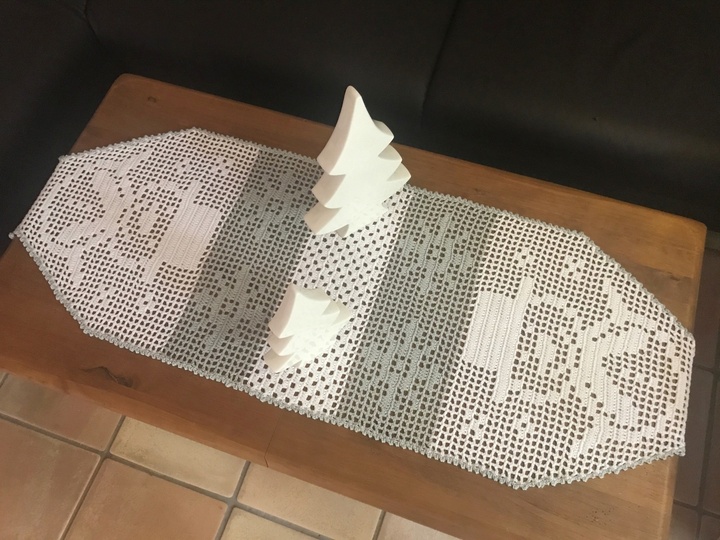 Häkeln / Tischläufer / Gardine / Winter