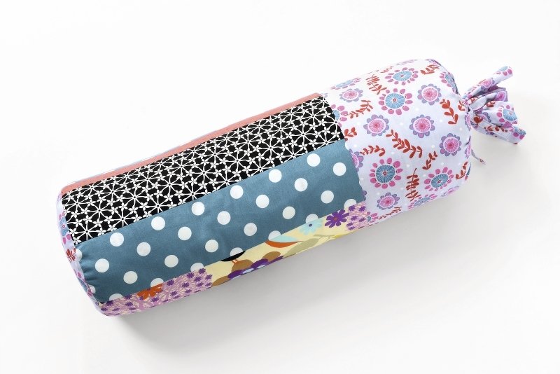 Genähte Picknickdecke, Kühltasche, Nackenrolle und Dosentransporter