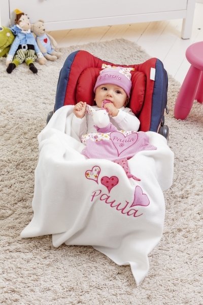 Genähte Babydecke, Mützchen und Schnuffeltuch aus Fleece