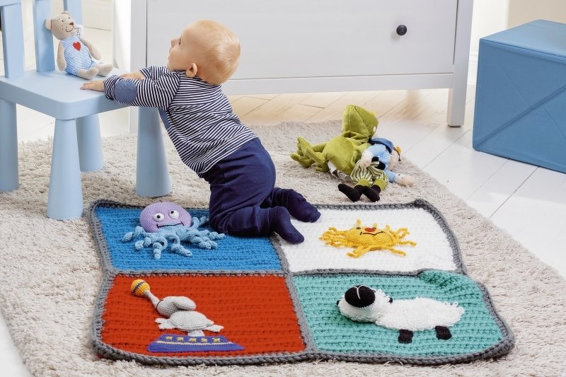 Gehäkelte Erlebnisdecke für´s Baby