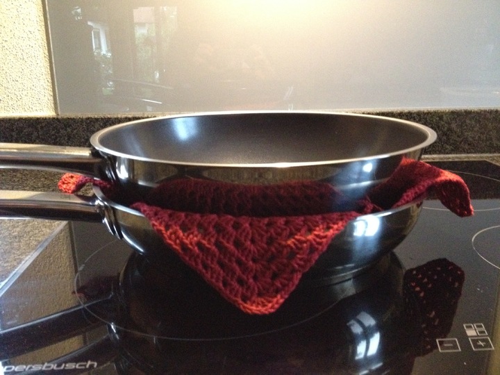 Pfannenschutz - so zerkratzen beschichtete Pfannen nicht beim Stapeln