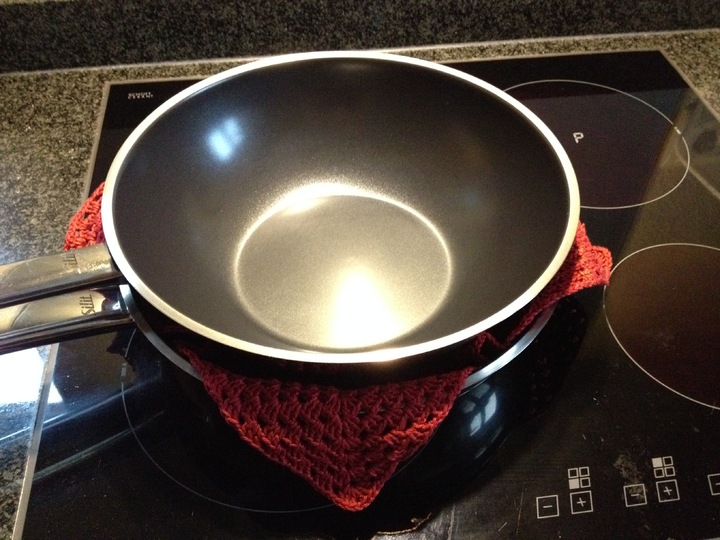 Pfannenschutz - so zerkratzen beschichtete Pfannen nicht beim Stapeln