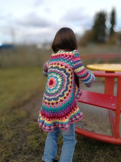 Häkelanleitung Kreisjacke Lotta in Größe 86/92 bis 158/164