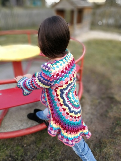 Häkelanleitung Kreisjacke Lotta in Größe 86/92 bis 158/164