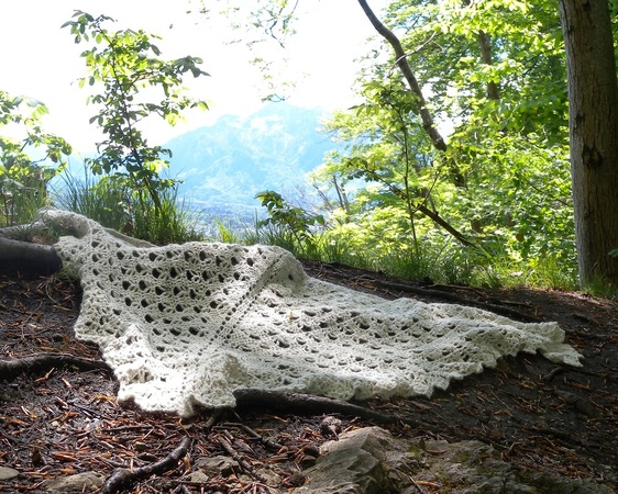 Triangle Shawl crochet pattern "Paean"