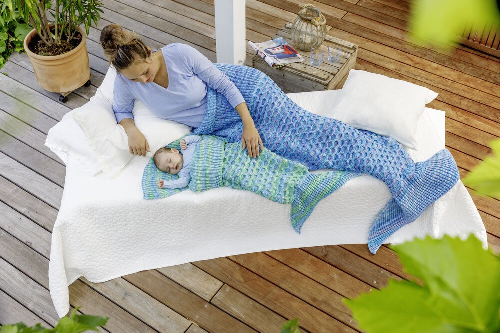 Gestrickte Meerjungfrauen-Decke für Mama und Kind