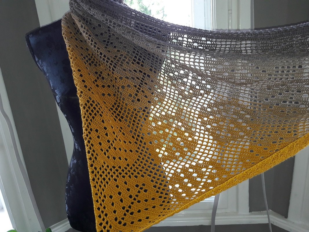 Dreieckstuch Falling Leaves Häkelanleitung - Bild 2