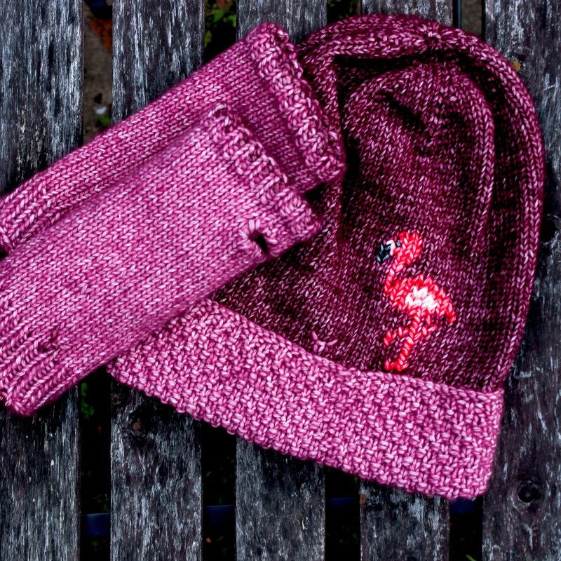 Set Strickanleitung Mütze und Armstulpen Flamingo für Mädchen 5/6 Jahre - Bild 2