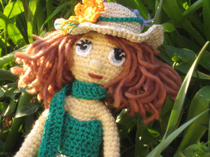 Crochet doll pattern - summer outfit