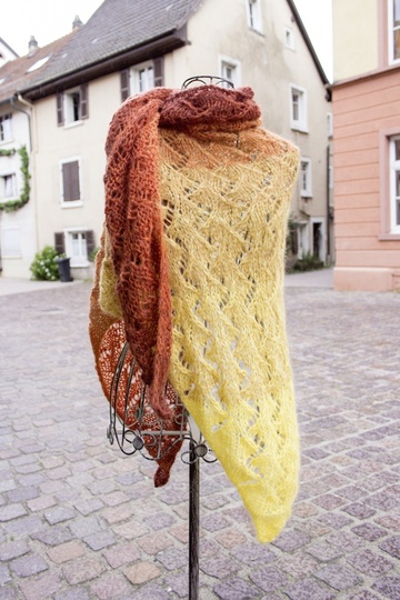 Tuch "Zackenspiel" mit 1 Woolly Hugs BOBBEL-MOHAIR stricken