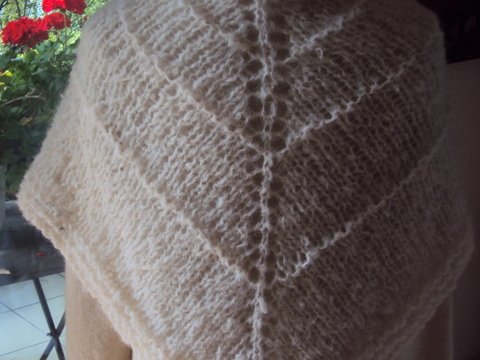 Dreiecktuch aus dicker Wolle