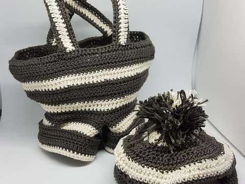 Hose und Mütze für Riesen-Elch Søren