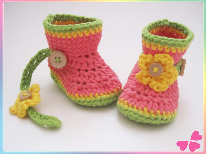 Häkelanleitung: Baby Stiefel mit Blume häkeln (0 - 12 Monate)
