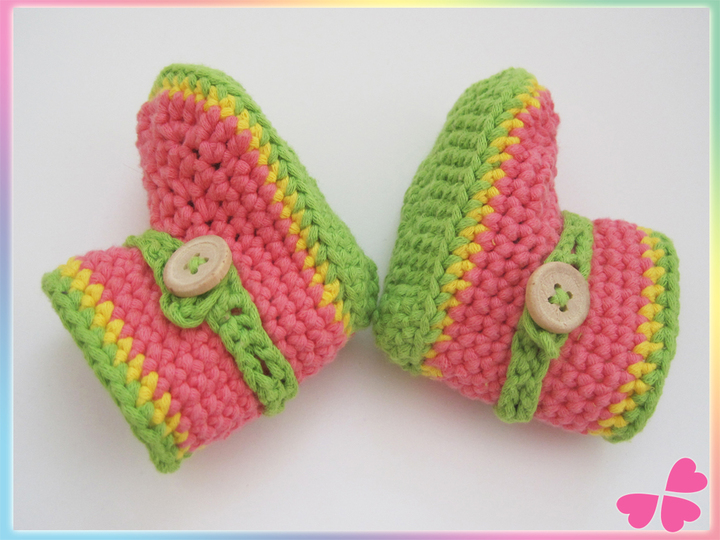 Häkelanleitung: Baby Stiefel mit Blume häkeln (0 - 12 Monate)