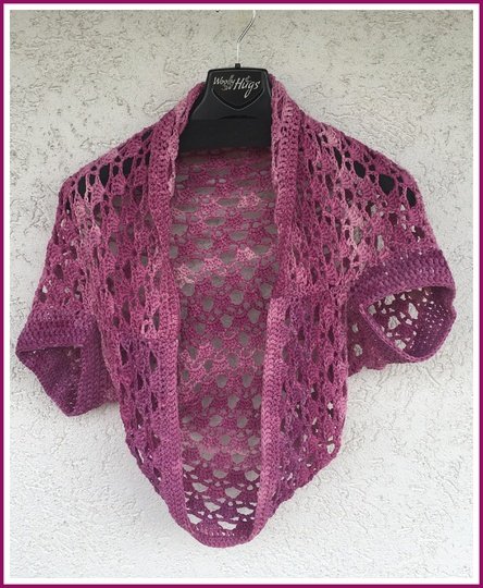 Seelenwärmer IRIS aus Woolly Hugs BANDY WISH gehäkelt