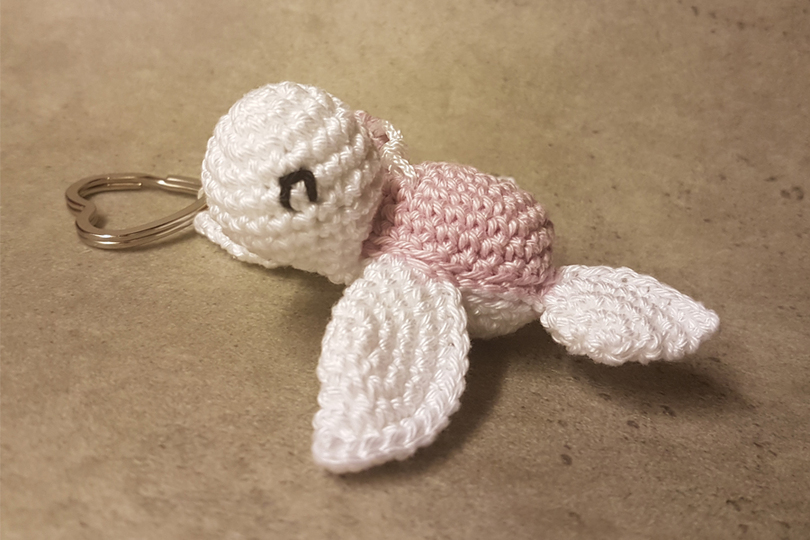 Häkelanleitung Schildkröte Karlinchen, Schlüsselanhänger, Schnullerkette etc.