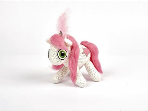 Amigurumi "Chantal Chevalier, das elegante Zirkuspferd"