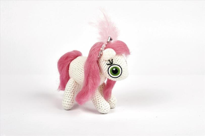 Amigurumi "Chantal Chevalier, das elegante Zirkuspferd"