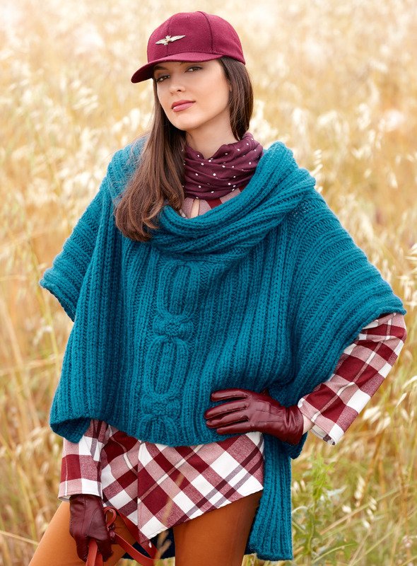 Strickcape Demna