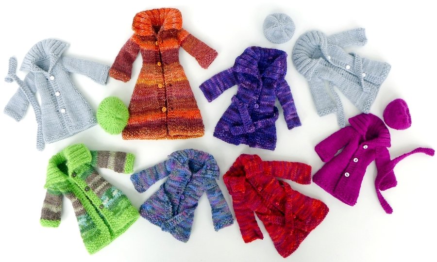 Strickanleitung: Strickjacke und Mütze für kleine Anziehpuppen