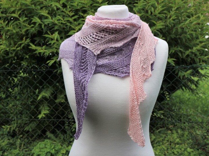 Strickanleitung Tuch einfach – luftiges Drachenschwanz-Tuch für Anfänger