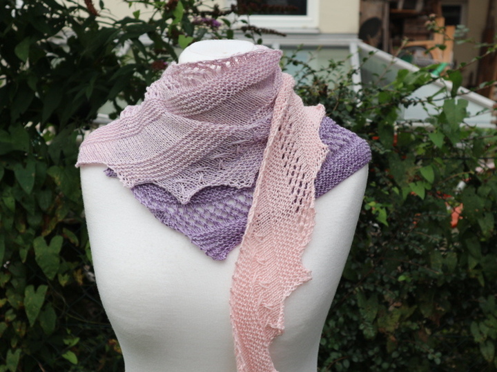 Strickanleitung Tuch einfach – luftiges Drachenschwanz-Tuch für Anfänger