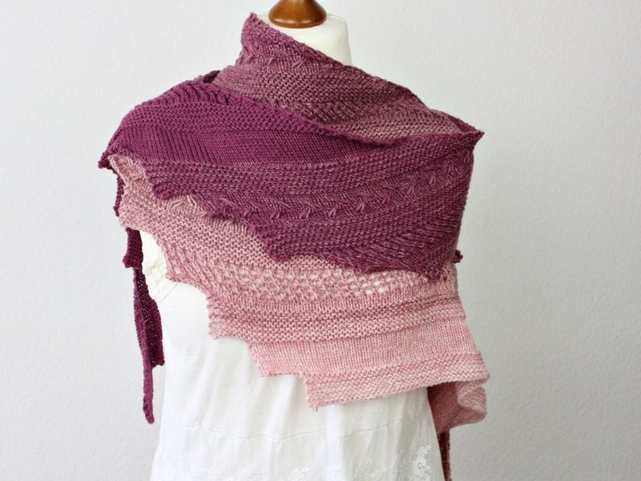 Strickanleitung Tuch einfach – luftiges Drachenschwanz-Tuch für Anfänger