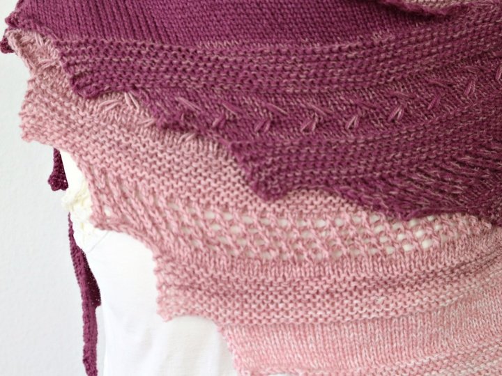 Strickanleitung Tuch einfach – luftiges Drachenschwanz-Tuch für Anfänger