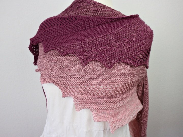 Strickanleitung Tuch einfach – luftiges Drachenschwanz-Tuch für Anfänger