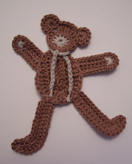 Anleitung Häkelapplikation Bär