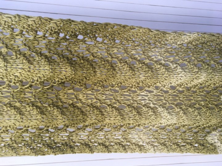 Schal Wellenspiel mit BANDY WISH von Woolly Hugs stricken