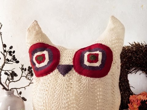 Eulenkissen aus Merinogarn