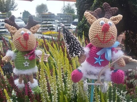 Häkelanleitung Blumenstecker Rentier Rudi