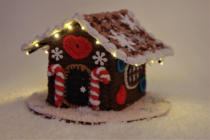 Gingerbread house - crochet patterns