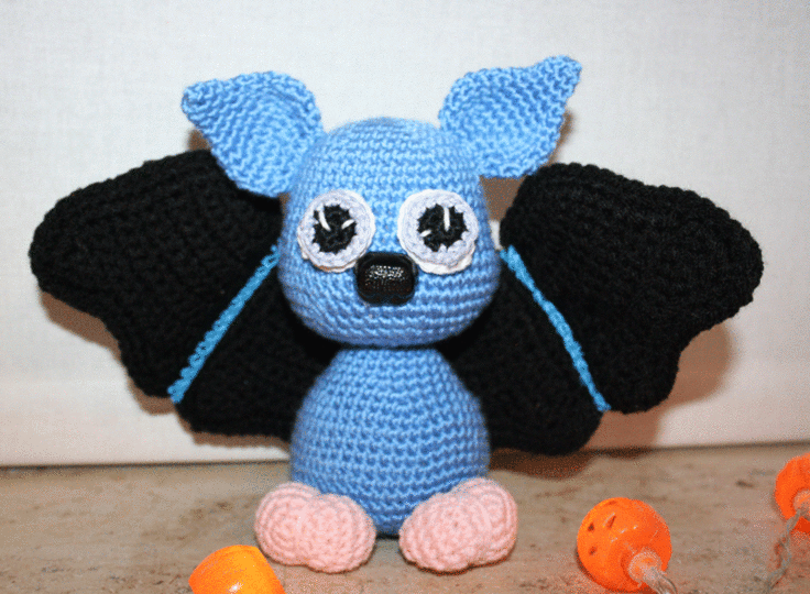 Halloween: „Hexen mit Besen und Fledermäusen“