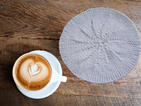 Strickanleitung Runddeckchen Durchmesser 22 cm -  ohne Nadelspiel