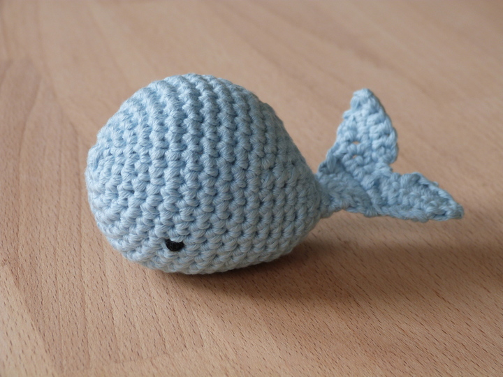 Crochet pattern rattle whale
