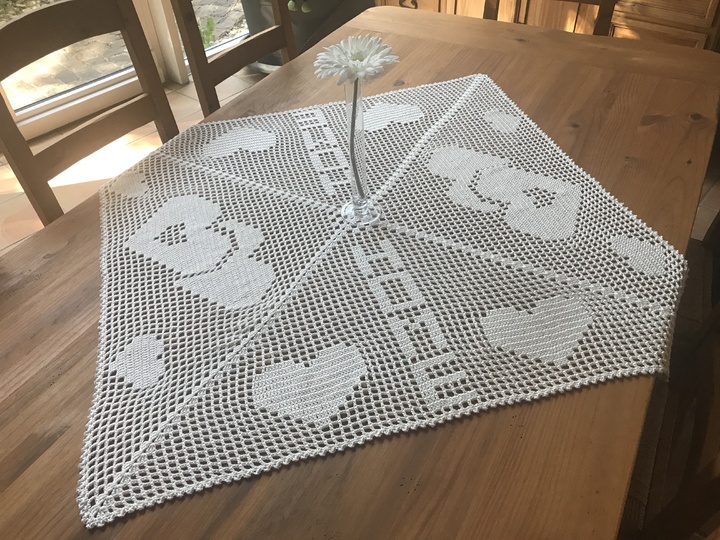 Häkeln / Mitteldecke / Home