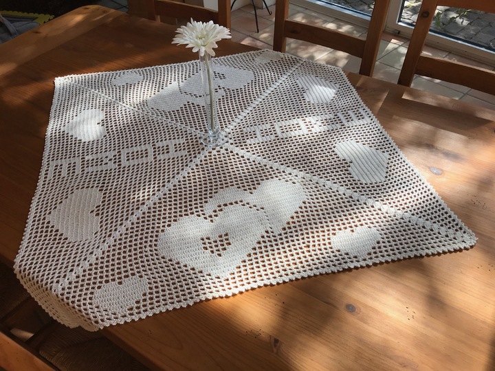 Häkeln / Mitteldecke / Home