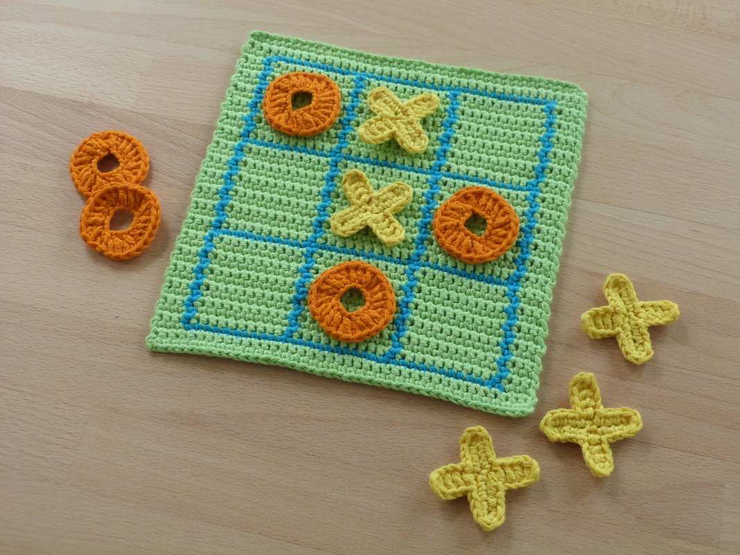 Häkelanleitung für ein Kinderspiel "TicTacToe"