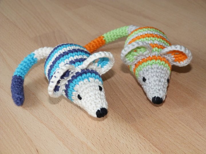 Häkelanleitung Baby-Rassel "Maus"