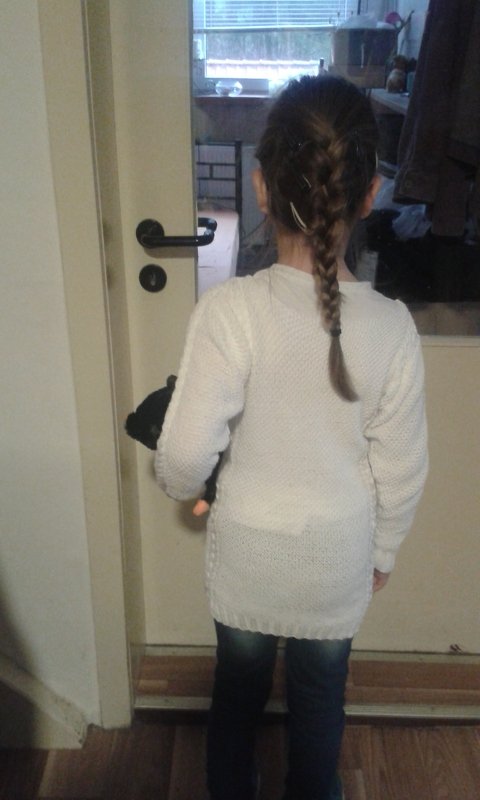 Longpullover mit Aranmuster und V-Ausschnitt Gr. 134 - Bild 3