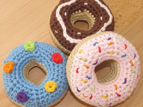 Häkelanleitung Baby-Rassel "Donut"