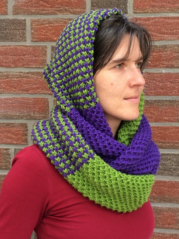 Strickanleitung Kapuzenloop "Wintertraum"